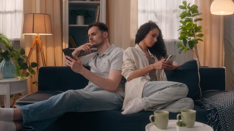 Gadget addicted family internet social media